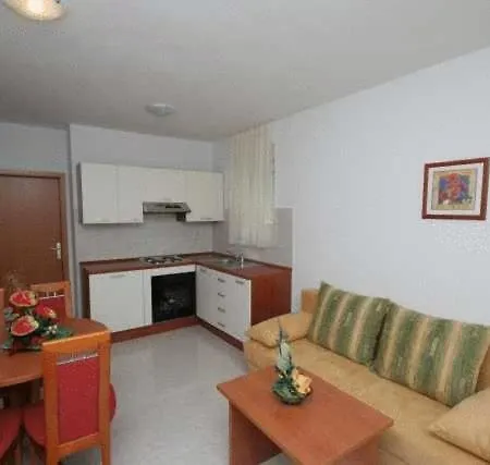 Apartments Villa Bayview Trogir Room photo